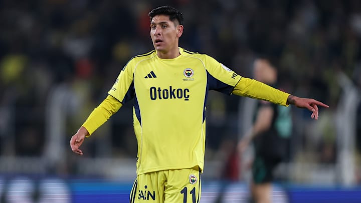 Edson Álvarez desea mantenerse en Europa