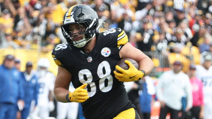 Oct 11, 2026; Pittsburgh, Pennsylvania, USA; Pittsburgh Steelers tight end Pat Freiermuth (88) scores a touchdown during the fourth quarter against the Indianapolis Colts at Acrisure Stadium. Mandatory Credit: Charles LeClaire-Imagn Images Oct 11, 2026; Pittsburgh, Pennsylvania, USA; Pittsburgh Steelers tight end Pat Freiermuth (88) scores a touchdown during the fourth quarter against the Indianapolis Colts at Acrisure Stadium. Mandatory Credit: Charles LeClaire-Imagn Images