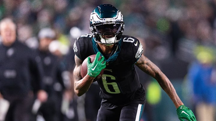 Dec 25, 2023; Philadelphia, Pennsylvania, USA; Philadelphia Eagles wide receiver DeVonta Smith (6)