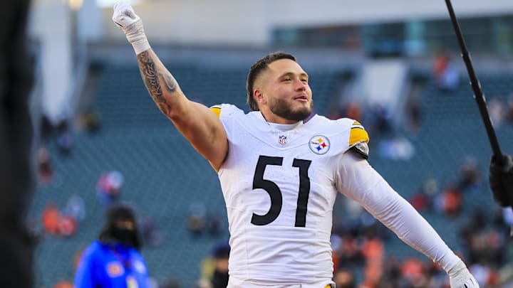 Dec 1, 2024; Cincinnati, Ohio, USA; Pittsburgh Steelers linebacker Nick Herbig (51) reacts after the victory over the Cincinnati Bengals at Paycor Stadium. Mandatory Credit: Katie Stratman-Imagn Images Dec 1, 2024; Cincinnati, Ohio, USA; Pittsburgh Steelers linebacker Nick Herbig (51) reacts after the victory over the Cincinnati Bengals at Paycor Stadium. Mandatory Credit: Katie Stratman-Imagn Images
