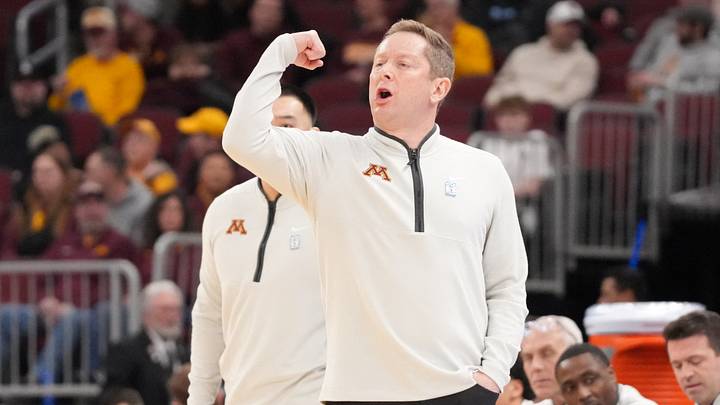 Mar 11, 2026; Chicago, IL, USA; Minnesota Golden Gophers head coach Niko Medved gestures to his team against the Rutgers Scarlet Knights during the first half at United Center. Mar 11, 2026; Chicago, IL, USA; Minnesota Golden Gophers head coach Niko Medved gestures to his team against the Rutgers Scarlet Knights during the first half at United Center.