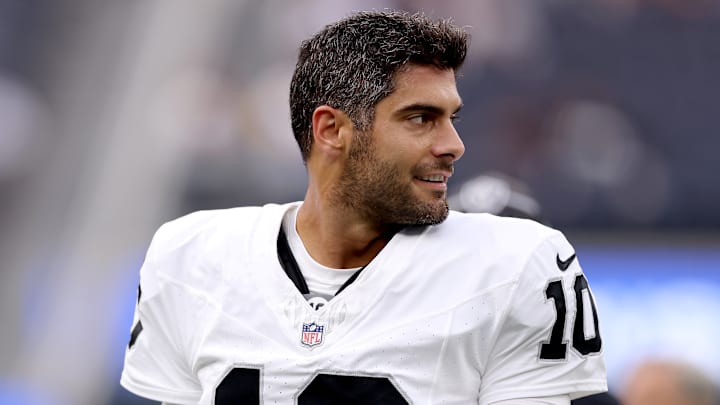 Las Vegas Raiders quarterback Jimmy Garoppolo (10)