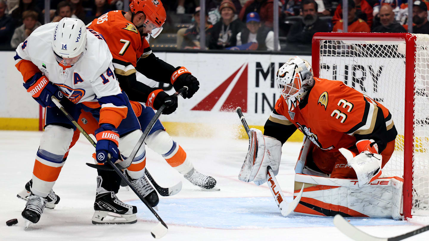 NY Islanders Five-Game Win Streak Ends in Anaheim despite 43 shots on goal