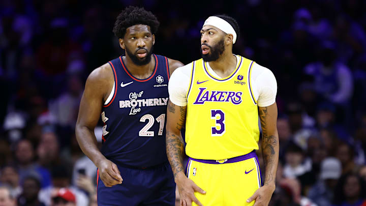Si Joel Embiid es enviado a Lakers, desde 76ers, formaría un superlativo frontcourt con Anthony Davis