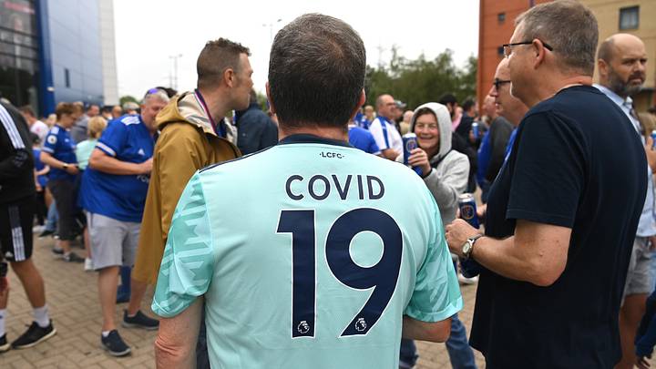 Le COVID frappe l'Angleterre