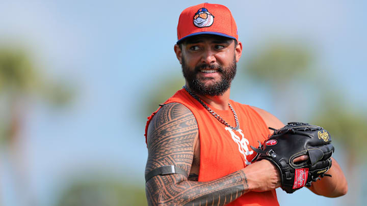 Feb 15, 2025; Port St. Lucie, FL, USA; New York Mets starting pitcher Sean Manaea (59) looks on during a spring training workout at Clover Park. Mandatory Credit: Sam Navarro-Imagn Images