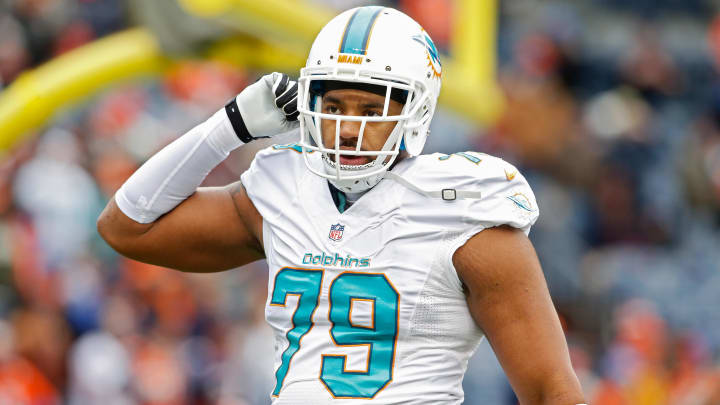 Defensive end Derrick Shelby before a game against the Denver Broncos at Sports Authority Field at Mile High in 2014.