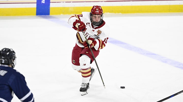 Feb 28, 2025; Chestnut Hill, MA, USA; Boston College forward James Hagens (10) passes the puck during the second period against the University of New Hampshire Wildcats at Conte Forum. Mandatory Credit: Eric Canha-Imagn Images Feb 28, 2025; Chestnut Hill, MA, USA; Boston College forward James Hagens (10) passes the puck during the second period against the University of New Hampshire Wildcats at Conte Forum. Mandatory Credit: Eric Canha-Imagn Images