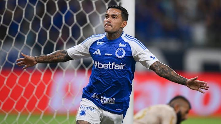 Dudu oficializou saída do Cruzeiro para atuar no rival Atlético-MG