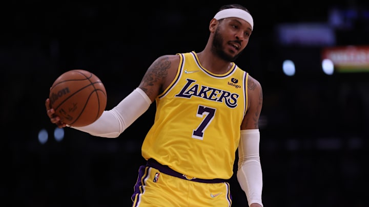 Anthony tuvo otra brillante actuación con los Lakers en su victoria ante los Hornets