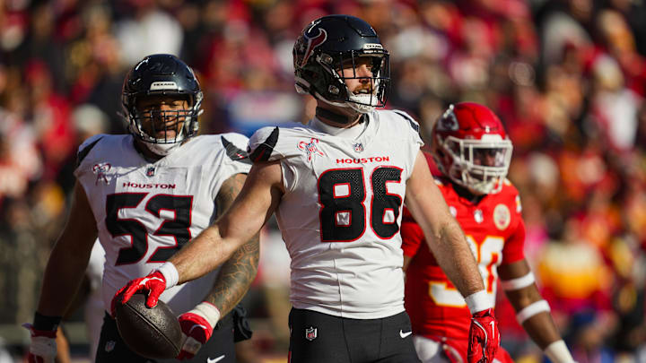 Houston Texans tight end Dalton Schultz is a solid touchdown pick in Week 17.