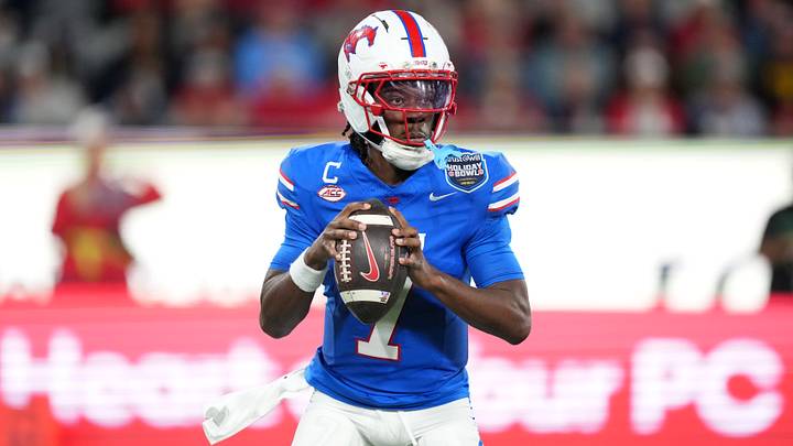 SMU Mustangs quarterback Kevin Jennings. Mandatory Credit: Kirby Lee-Imagn Images SMU Mustangs quarterback Kevin Jennings. Mandatory Credit: Kirby Lee-Imagn Images