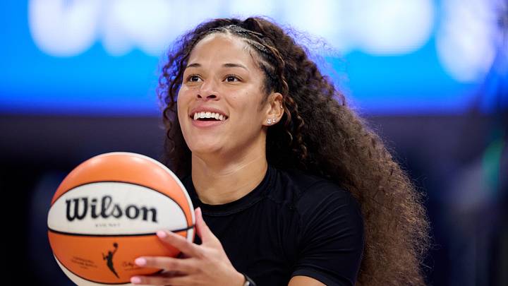 Aug 12, 2026; San Francisco, California, USA; Golden State Valkyries guard Veronica Burton (22) warms up before a game against the Chicago Sky at Chase Center. Mandatory Credit: Robert Edwards-Imagn Images Aug 12, 2026; San Francisco, California, USA; Golden State Valkyries guard Veronica Burton (22) warms up before a game against the Chicago Sky at Chase Center. Mandatory Credit: Robert Edwards-Imagn Images