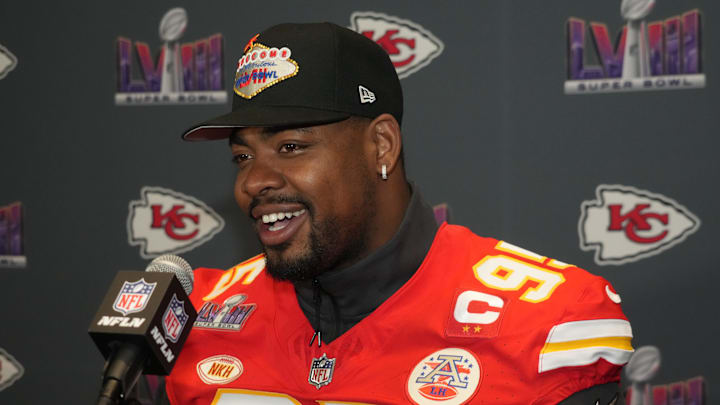 Chris Jones leads a long list of Chiefs free agents