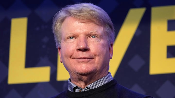 Retired NY Giants QB Phil Simms will have a stadium named in his homor this fall.