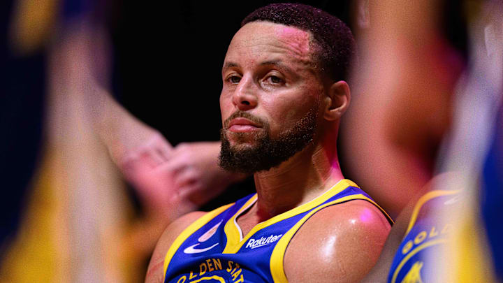 Stephen Curry had 23 points in the Warriors' win over the Lakers.