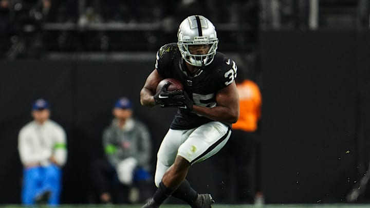 Los Angeles Chargers v Las Vegas Raiders