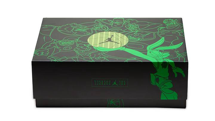 The Air Jordan 11 "Magic Ball" colorway comes in special Space Jam packaging. The Air Jordan 11 "Magic Ball" colorway comes in special Space Jam packaging.