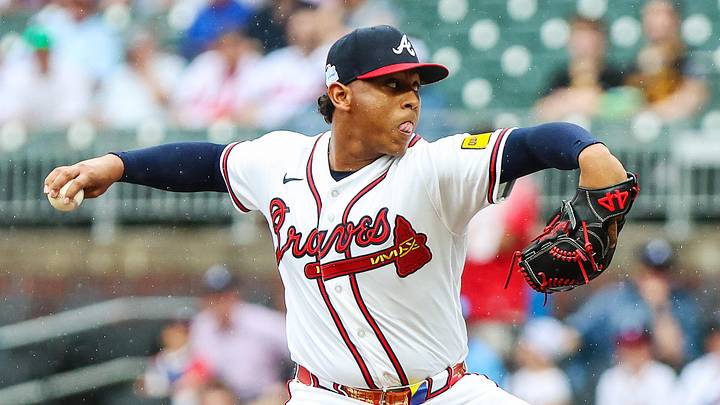 Jun 7, 2026; Cumberland, Georgia, USA; Atlanta Braves pitcher Didier Fuentes (72) pitches the ball against the Pittsburgh Pirates during the ninth inning at Truist Park. Mandatory Credit: Jordan Godfree-Imagn Images