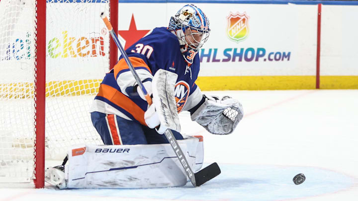Ilya Sorokin and the Islanders are home favorites against the Flyers. Ilya Sorokin and the Islanders are home favorites against the Flyers.