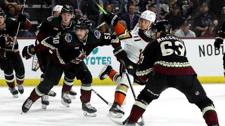 Anaheim Ducks v Arizona Coyotes