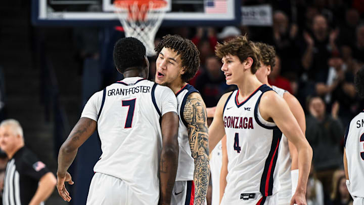 Gonzaga Bulldogs Tyon Grant-Foster, Jalen Warly and Davis Fogle.