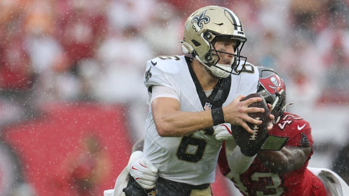 Dec 7, 2025; Tampa, Florida, USA; New Orleans Saints quarterback Tyler Shough (6) scrambles in the pocket under pressure from Tampa Bay Buccaneers linebacker Chris Braswell (43) during the second quarter at Raymond James Stadium. Mandatory Credit: Nathan Ray Seebeck-Imagn Images Dec 7, 2025; Tampa, Florida, USA; New Orleans Saints quarterback Tyler Shough (6) scrambles in the pocket under pressure from Tampa Bay Buccaneers linebacker Chris Braswell (43) during the second quarter at Raymond James Stadium. Mandatory Credit: Nathan Ray Seebeck-Imagn Images