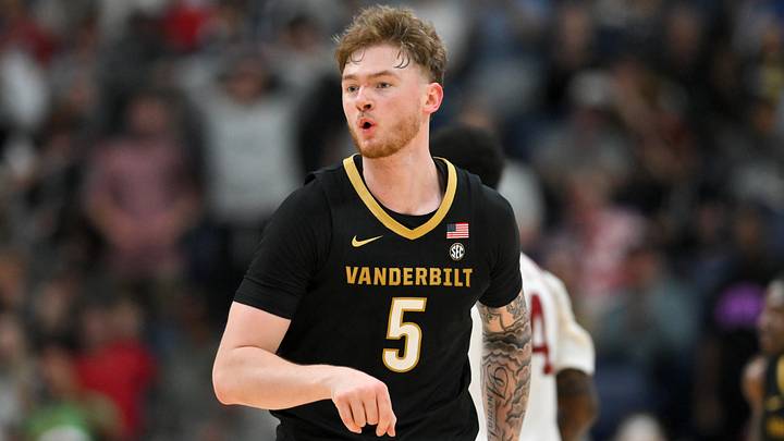 Time is running out for the Knicks to figure out their Tyler Nickel contract situation. Time is running out for the Knicks to figure out their Tyler Nickel contract situation.