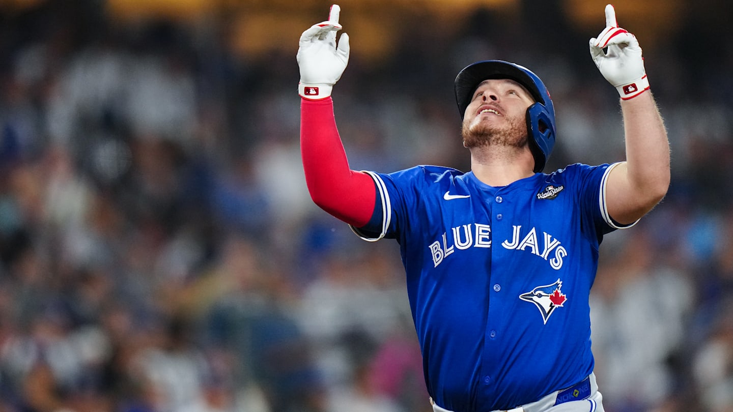 Alejandro Kirk cracks top 75 of MLB Network's best players list