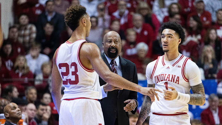 Indiana Hoosiers head coach Mike Woodson talks with Trayce Jackson-Davis (23) and guard Jalen Hood-Schifino (1) at Simon Skjodt Assembly Hall. 