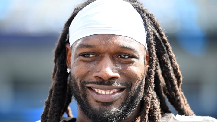 Sep 11, 2022; Charlotte, North Carolina, USA; Cleveland Browns defensive end Jadeveon Clowney (90) Sep 11, 2022; Charlotte, North Carolina, USA; Cleveland Browns defensive end Jadeveon Clowney (90)