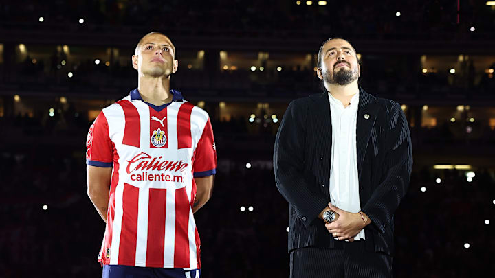 Chicharito Hernandez Returns To Chivas After 13 Years