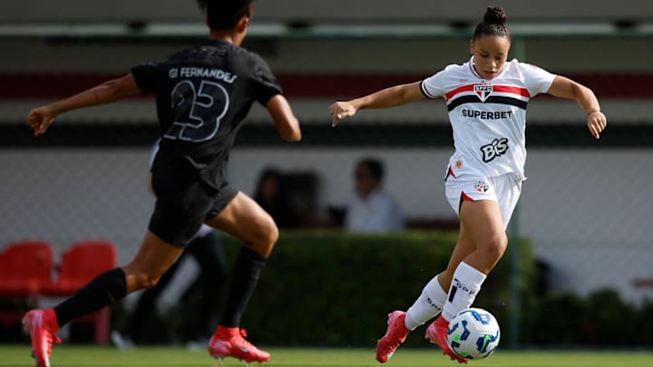 Dudinha balançou a rede no Majestoso Dudinha balançou a rede no Majestoso