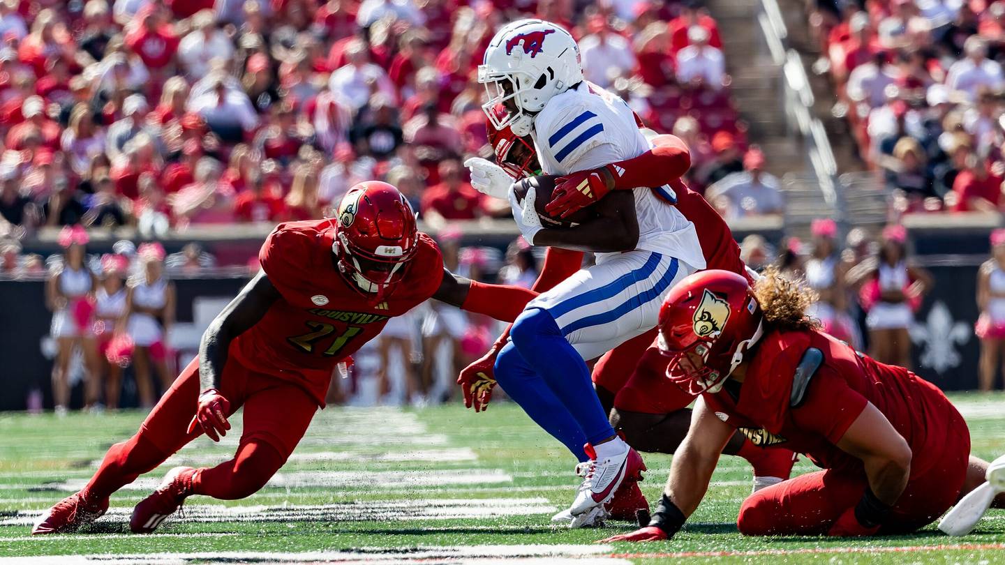 Cards Move Up In AP Poll; Set Stage for Ranked Match-Up vs. SMU