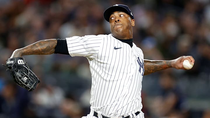 Aroldis Chapman firmó con los Reales de Kansas City por una temporada 