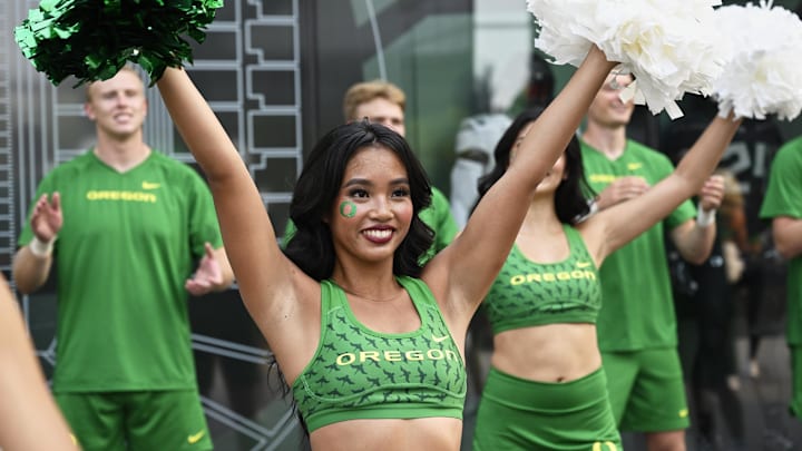Oregon Ducks schedule football color wear fans penn state nittany lions white out beaver stadium dan lanning cheerleader big ten james franklin