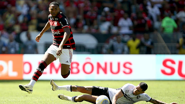 Lorran não se firmou no time principal do Flamengo