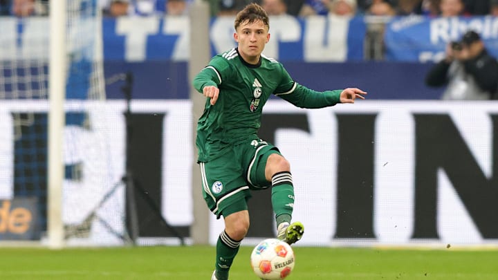 Wie lange spielt Vitalie Becker noch für den FC Schalke 04