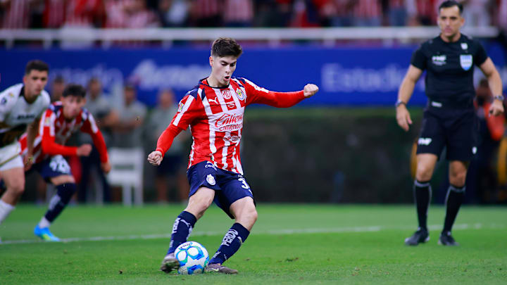 Chivas v Pumas UNAM - Torneo Clausura 2026 Liga MX