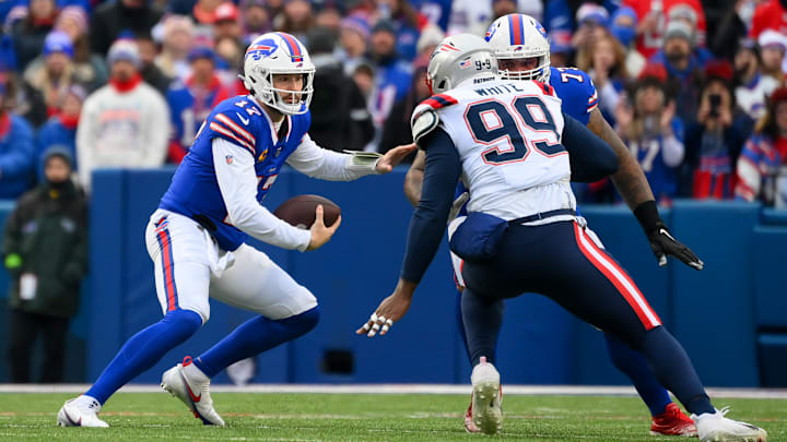 New England Patriots v Buffalo Bills