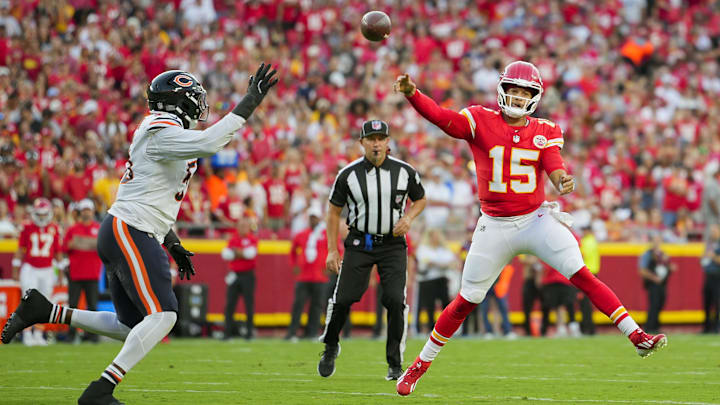 Aug 22, 2025; Kansas City, Missouri, USA; Kansas City Chiefs quarterback Patrick Mahomes (15) throws a pass against Chicago Bears defensive end Dayo Odeyingbo (55) during the first half at GEHA Field at Arrowhead Stadium. Mandatory Credit: Jay Biggerstaff-Imagn Images Aug 22, 2025; Kansas City, Missouri, USA; Kansas City Chiefs quarterback Patrick Mahomes (15) throws a pass against Chicago Bears defensive end Dayo Odeyingbo (55) during the first half at GEHA Field at Arrowhead Stadium. Mandatory Credit: Jay Biggerstaff-Imagn Images