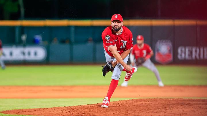 El originario de Los Mochis, Sinaloa, se adjudicó su primera victoria en una Serie del Rey El originario de Los Mochis, Sinaloa, se adjudicó su primera victoria en una Serie del Rey