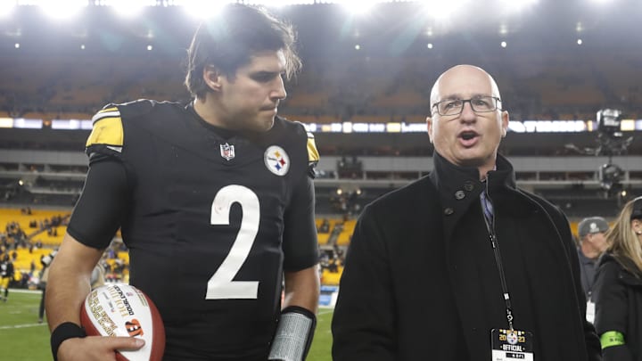 Pittsburgh Steelers quarterback Mason Rudolph (2)