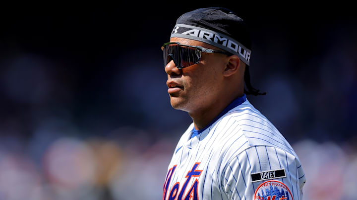 Mar 26, 2026; New York City, New York, USA; New York Mets left fielder Juan Soto (22) wars up before a game against the Pittsburgh Pirates at Citi Field. Mandatory Credit: Brad Penner-Imagn Images Mar 26, 2026; New York City, New York, USA; New York Mets left fielder Juan Soto (22) wars up before a game against the Pittsburgh Pirates at Citi Field. Mandatory Credit: Brad Penner-Imagn Images