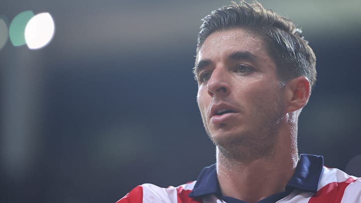 De acuerdo con Jesús Bernal de ESPN, Isaác Brizuela ya fue notificado de que no entra en planes de Chivas y debrá buscar nuevos horizonetes.