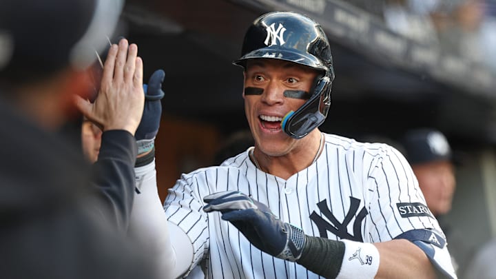 Apr 27, 2025; Bronx, New York, USA; New York Yankees right fielder Aaron Judge (99) celebrates his solo home run during the sixth inning with teammates against the Toronto Blue Jays at Yankee Stadium. Mandatory Credit: Vincent Carchietta-Imagn Images Apr 27, 2025; Bronx, New York, USA; New York Yankees right fielder Aaron Judge (99) celebrates his solo home run during the sixth inning with teammates against the Toronto Blue Jays at Yankee Stadium. Mandatory Credit: Vincent Carchietta-Imagn Images