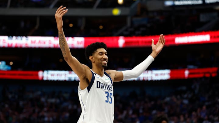 Oklahoma City Thunder v Dallas Mavericks