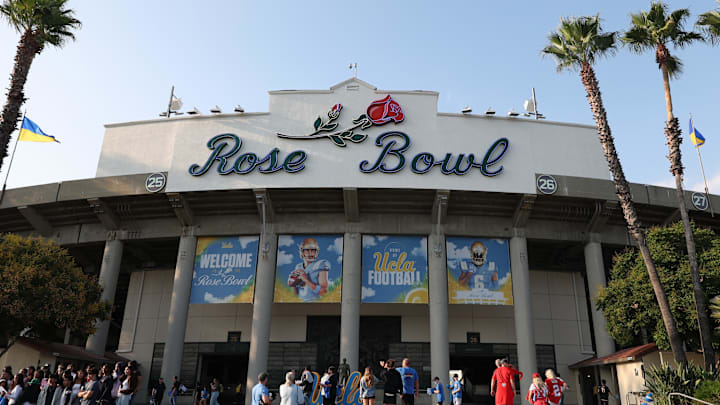 Sep 12, 2025; Pasadena, California, USA;  General view of the stadium before the game between the UCLA Bruins and the New Mexico Lobos at Rose Bowl. Mandatory Credit: Kiyoshi Mio-Imagn Images