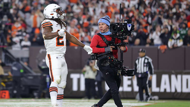 Dec 28, 2023; Cleveland, Ohio, USA; Cleveland Browns running back Kareem Hunt (27) celebrates
