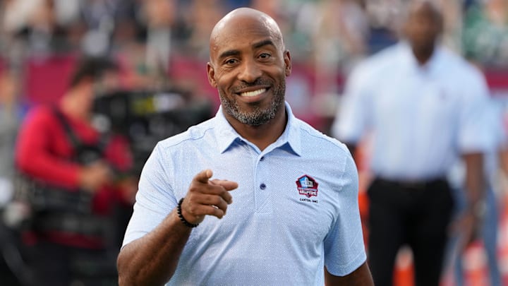 Aug 3, 2023; Canton, Ohio, USA; Tampa Bay Buccaneers former cornerback and Pro Football Hall of Fame Class of 2023 enshrinee Ronde Barber is introduced at Tom Benson Hall of Fame Stadium. Mandatory Credit: Kirby Lee-Imagn Images